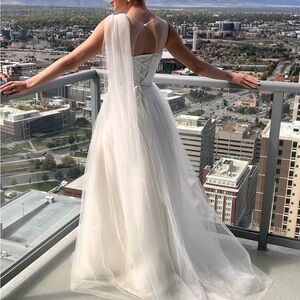 Elegant White Tulle Bride Bridal Gown